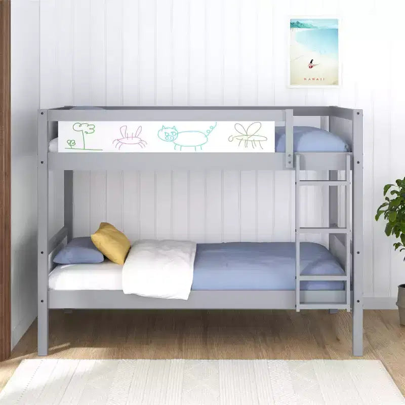 Etagenbett aus Holz für Kinder