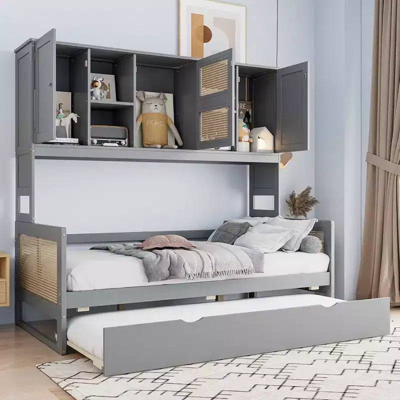 Tagesbett aus Holz in Einzel-/Doppelbettgröße mit Ausziehbett, integriertem Aufbewahrungsschrank und Regalen, multifunktionaler Bettrahmen für Kinder und Gäste, Weiß/Grau