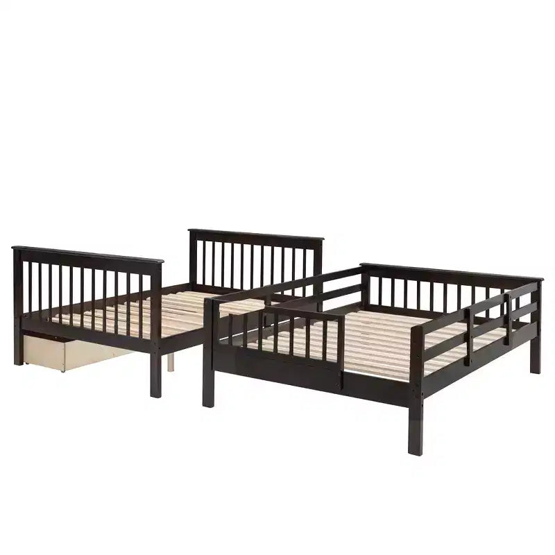 Etagenbett mit Treppe, zwei Doppelbetten, Schublade, Stauraum und Schutzgitter fürs Schlafzimmer