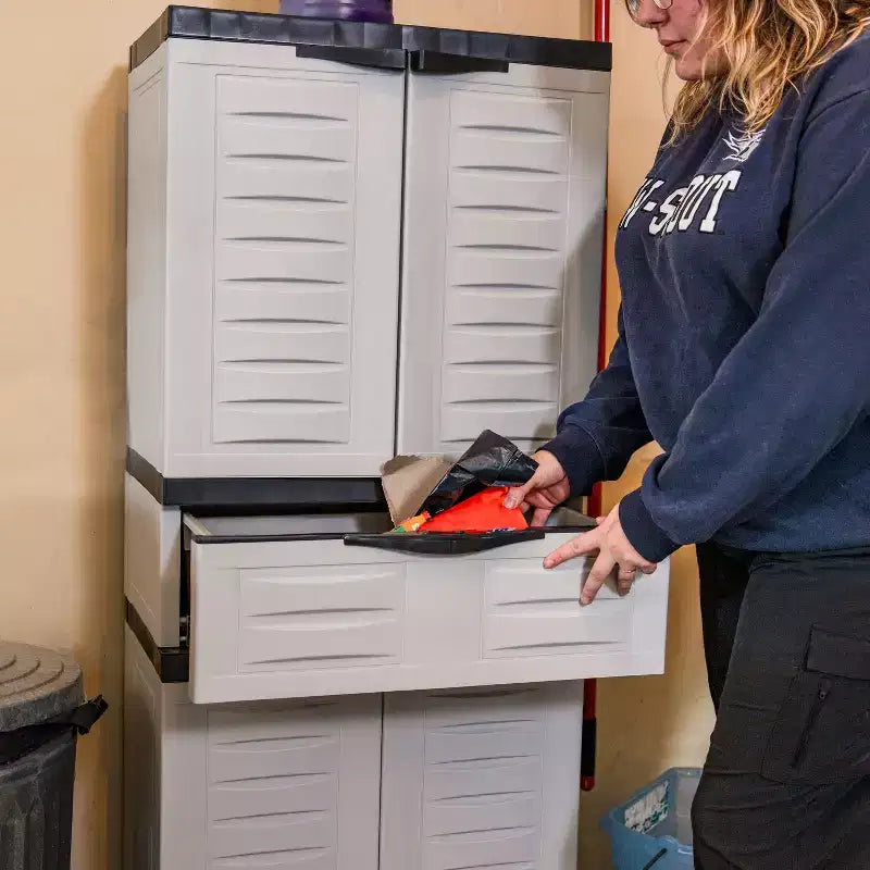 Armoire de rangement en plastique avec 2 étagères réglables et 1 tiroir