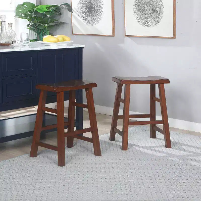 Tabourets de bar robustes en bois massif avec assise en forme de selle, hauteur de comptoir de cuisine, 24 pouces, lot de 2