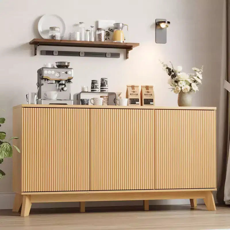 Modernes geriffeltes Sideboard im Landhausstil, 58 Zoll, aus Holz, mit 3 Türen und verstellbaren Einlegeböden