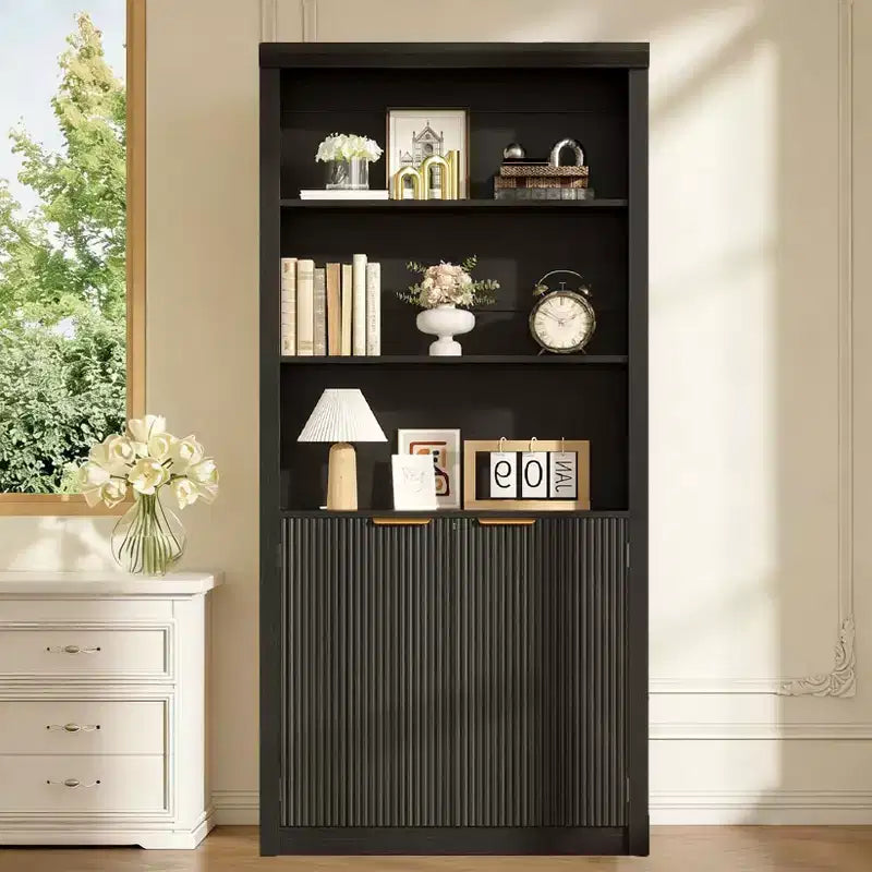 Hoher Bücherschrank mit 5 Ebenen, Türen und Schublade, 31.5'' B freistehendes modernes Bücherregal, verstellbarer Aufbewahrungsschrank fürs Homeoffice oder Wohnzimmer
